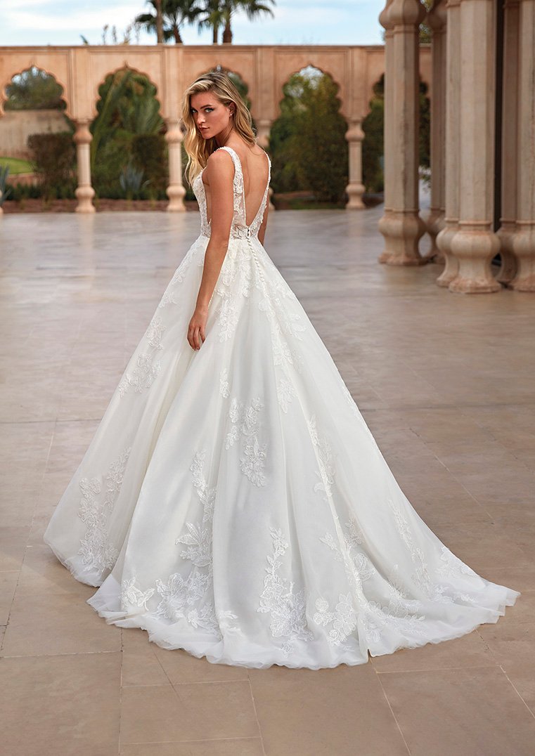 Magnolia noivas vestidos casamento atelier pronovias privee san patrick moda estilo fashion goiania goias brasil